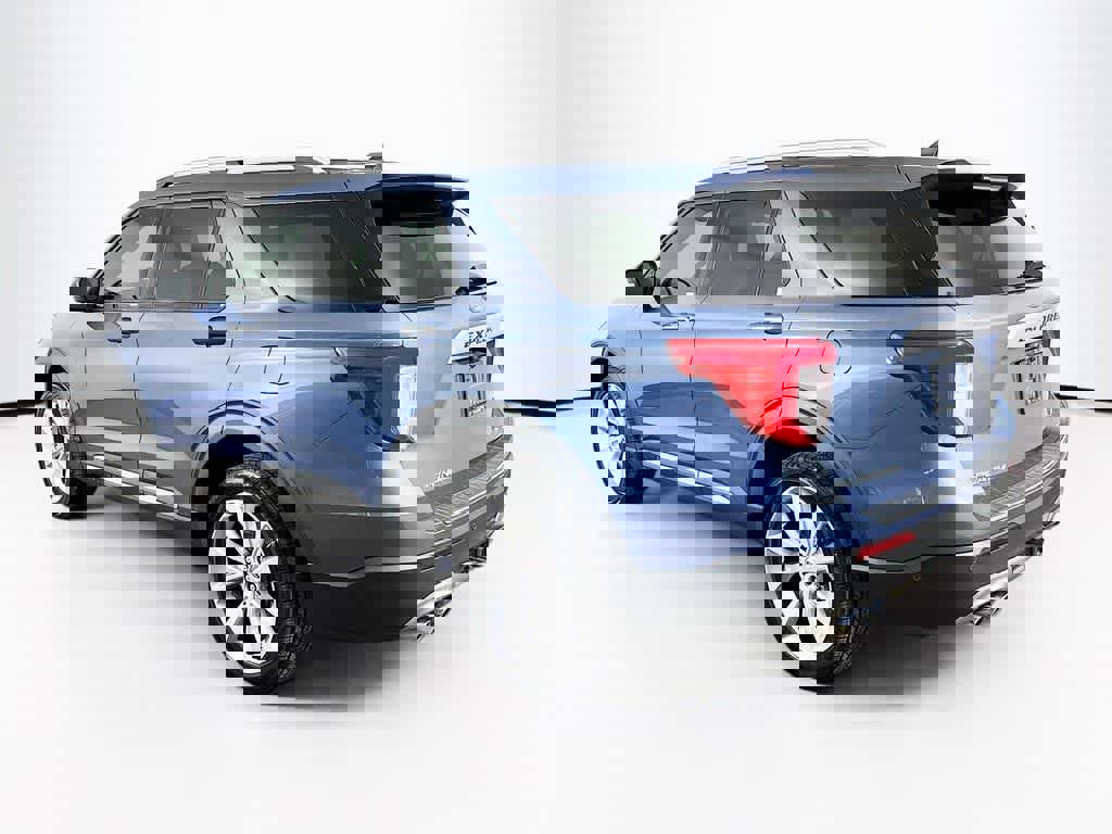 Certified 2021 Ford Explorer Platinum w/ Equipment Group 601A image 4