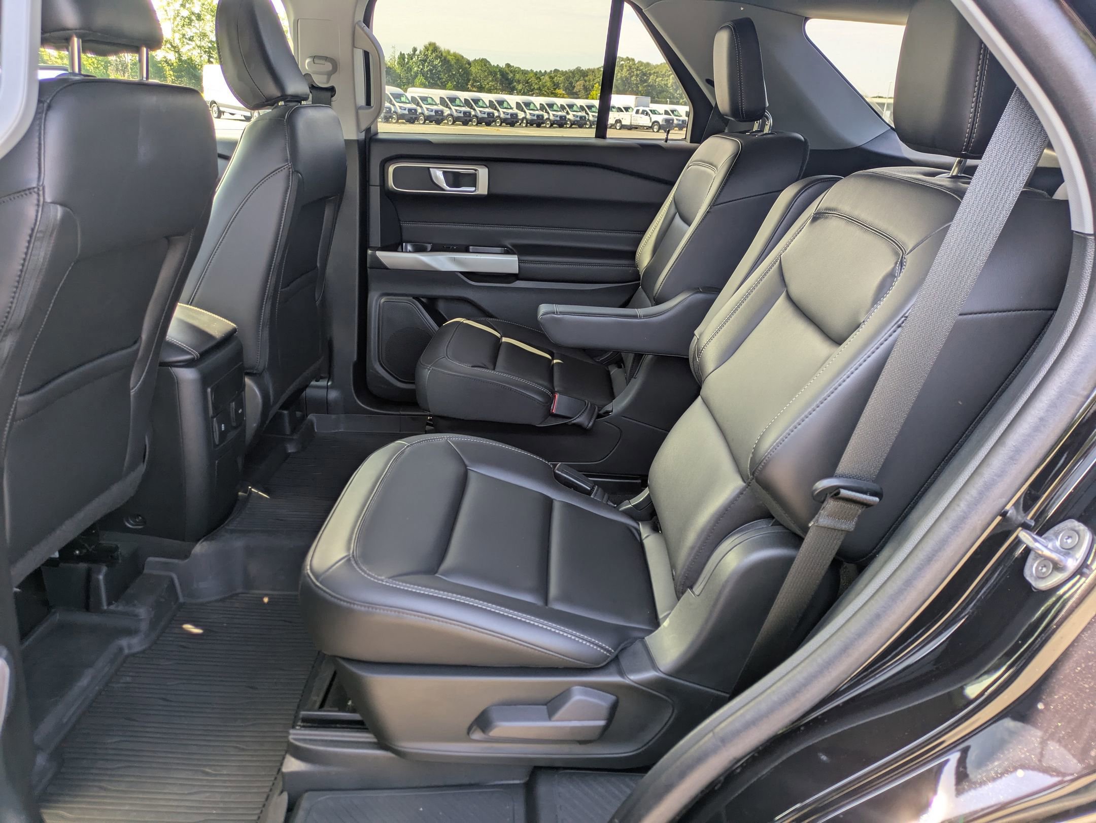 Certified 2023 Ford Explorer XLT w/ Equipment Group 202A image 27