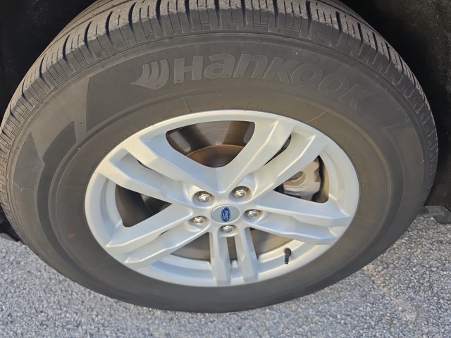 Certified 2023 Ford Explorer XLT RWD image 9