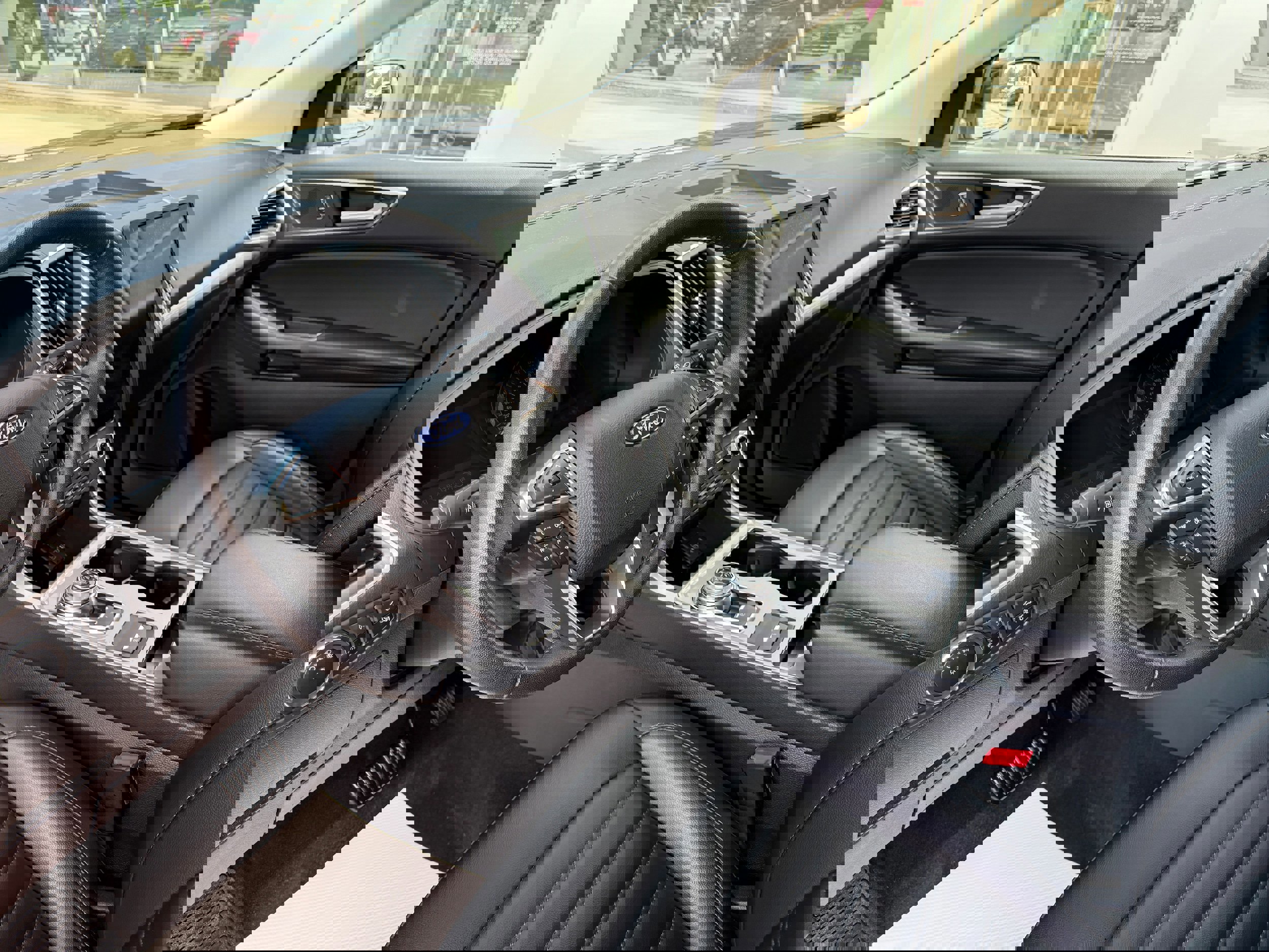 Certified 2024 Ford Edge SEL w/ Convenience Package image 13