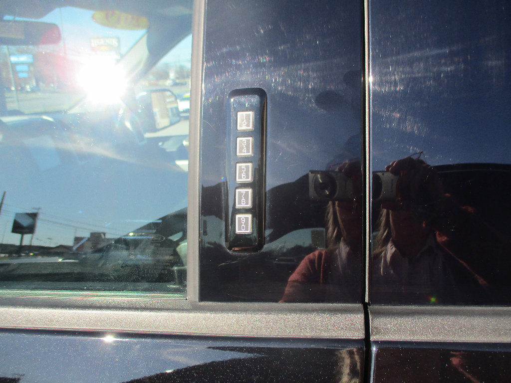 Certified 2019 Ford F150 Lariat w/ Equipment Group 502A Luxury image 7