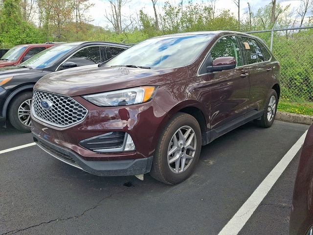 Certified 2024 Ford Edge SEL w/ Convenience Package image 2