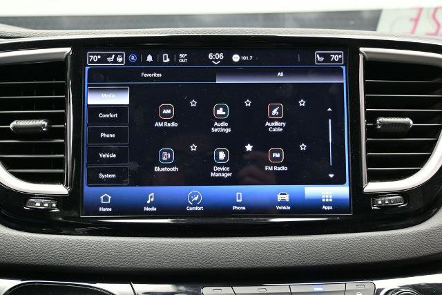 Used 2023 Chrysler Pacifica Touring-L FWD image 40