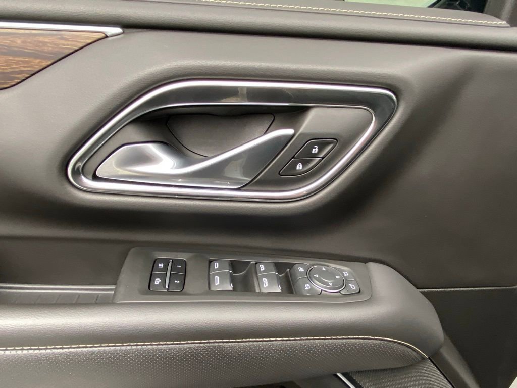 Used 2022 Chevrolet Suburban Premier AWD/4WD image 11