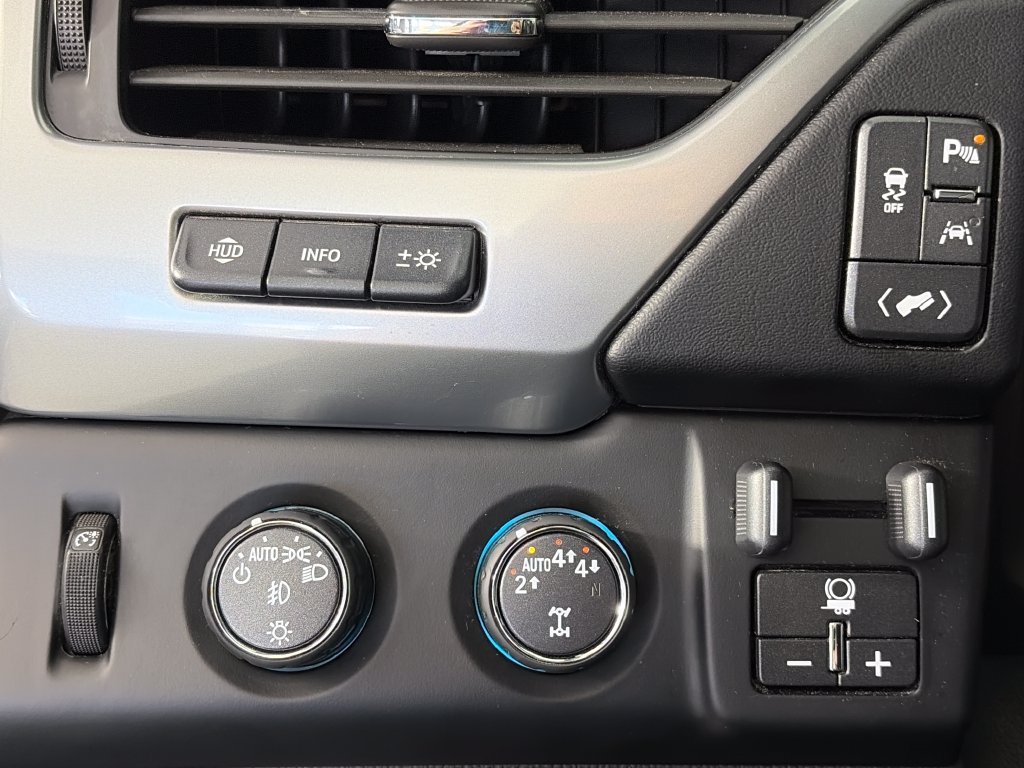 Used 2019 Chevrolet Tahoe Premier AWD/4WD image 24