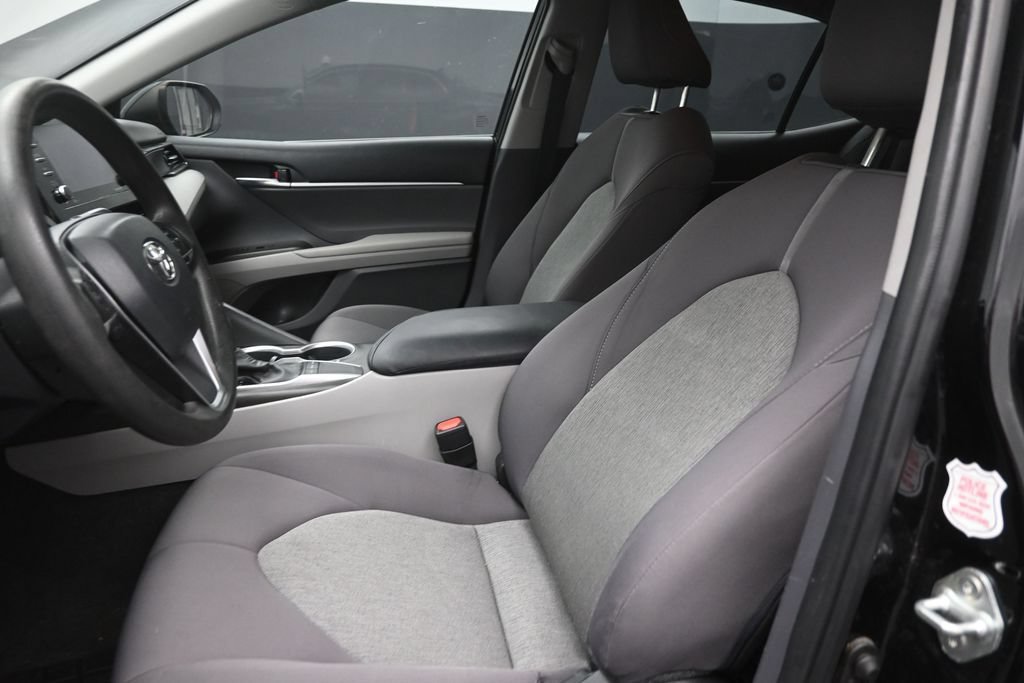 Used 2023 Toyota Camry LE FWD image 17