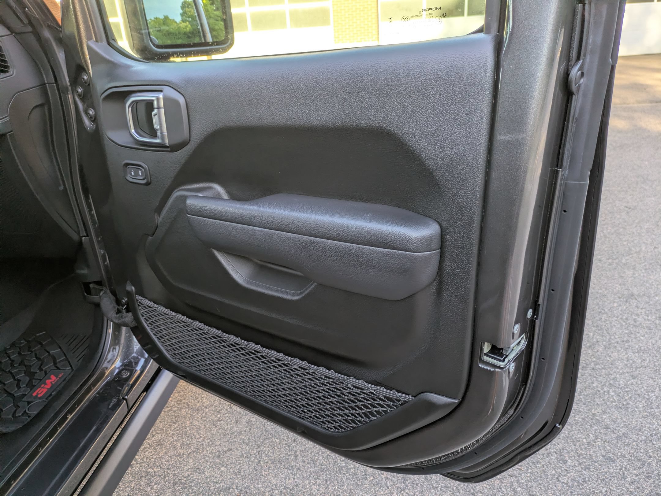 Used 2025 Jeep Gladiator Rubicon w/ Safety Group AWD/4WD image 40