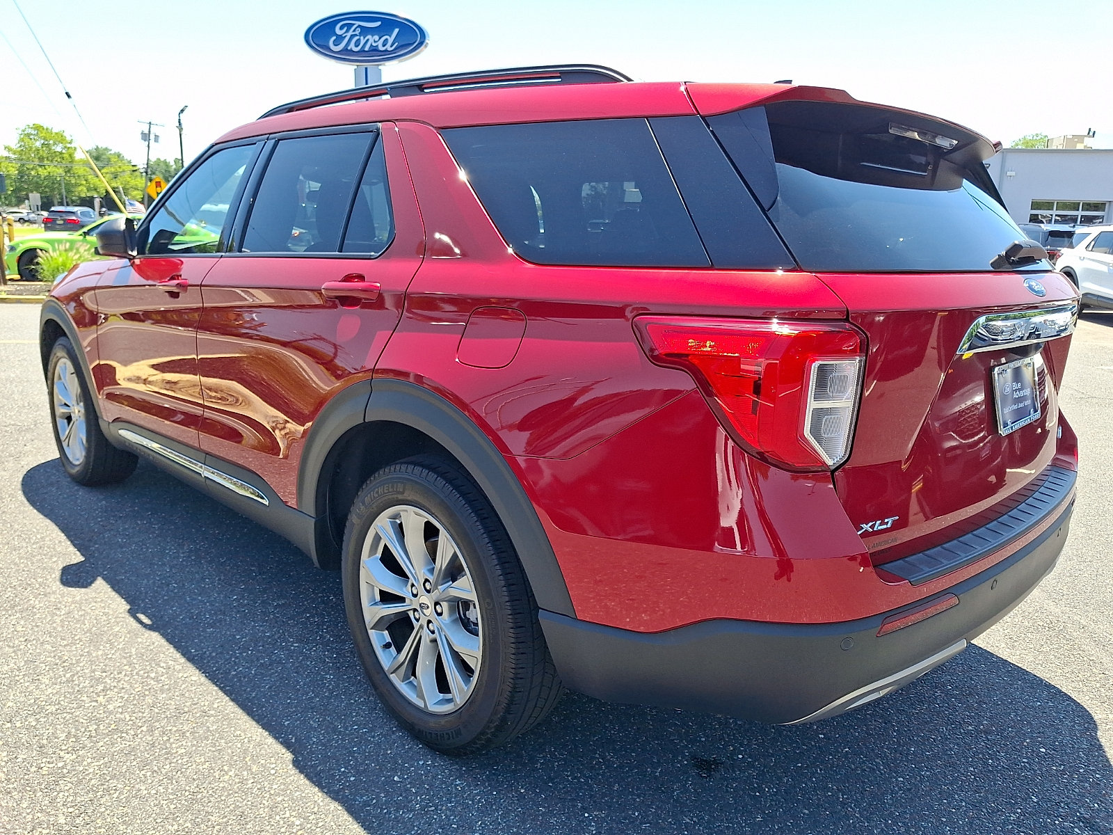 Certified 2024 Ford Explorer XLT w/ Equipment Group 202A AWD/4WD image 7