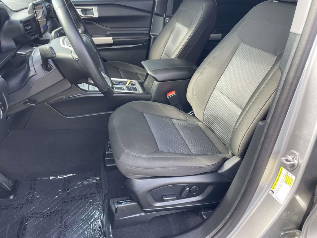 Certified 2023 Ford Explorer XLT image 17
