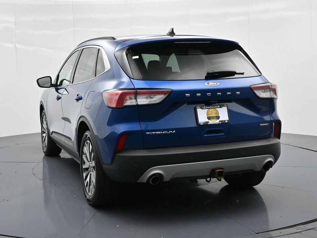 Certified 2022 Ford Escape Titanium w/ Class II Trailer Tow Package AWD/4WD image 3