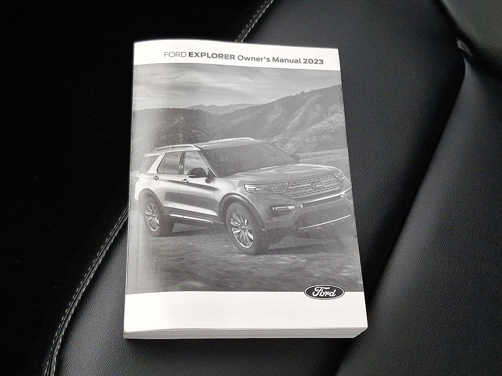 Certified 2023 Ford Explorer XLT w/ Equipment Group 202A image 26