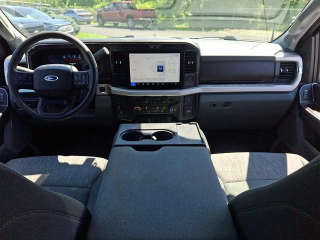 Certified 2025 Ford F250 XLT w/ Black Appearance Package AWD/4WD image 18