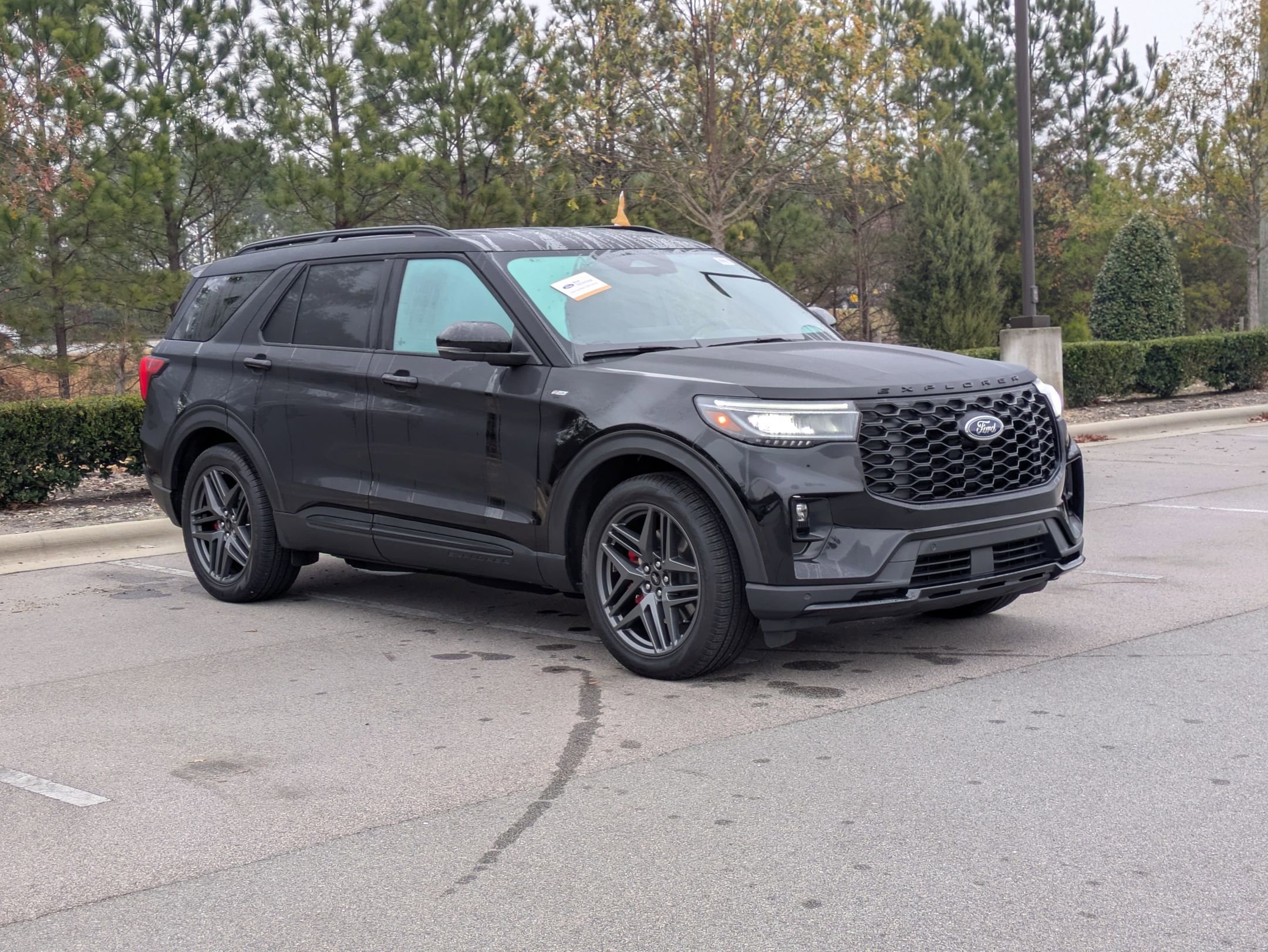 Certified 2025 Ford Explorer ST-Line w/ Premium Package image 1