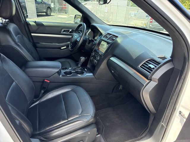 Certified 2018 Ford Explorer XLT w/ Equipment Group 202A FWD image 22