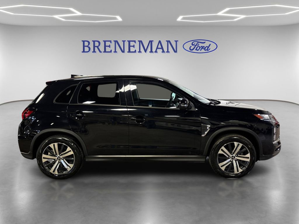 Used 2025 Mitsubishi Outlander Sport SE AWD/4WD image 4