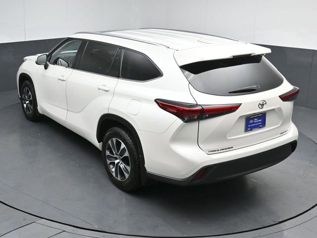 Used 2021 Toyota Highlander XLE AWD/4WD image 50
