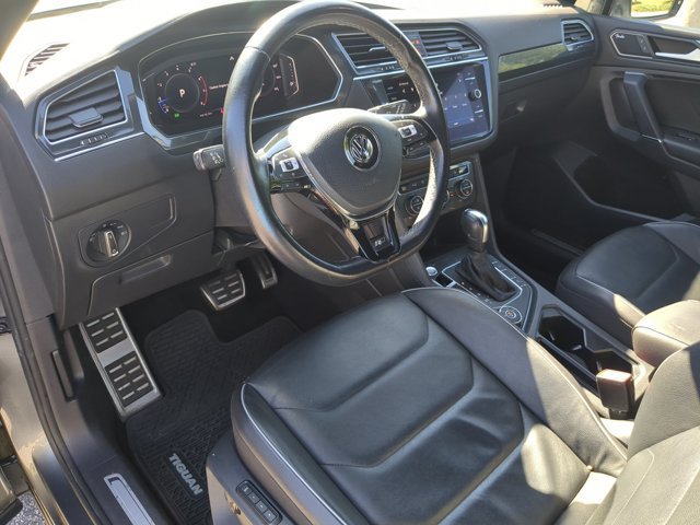 Used 2020 Volkswagen Tiguan SEL Premium R-Line w/ 3rd Row Seat Package AWD/4WD image 17
