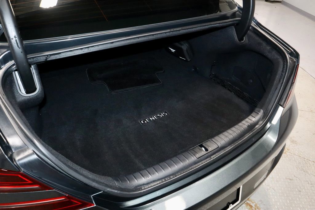 Used 2023 Genesis G70 2.0T image 14