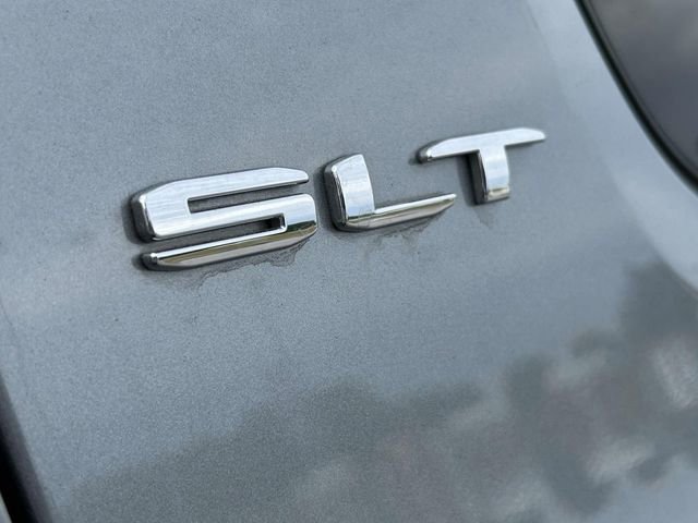 Used 2023 GMC Acadia SLT FWD image 8