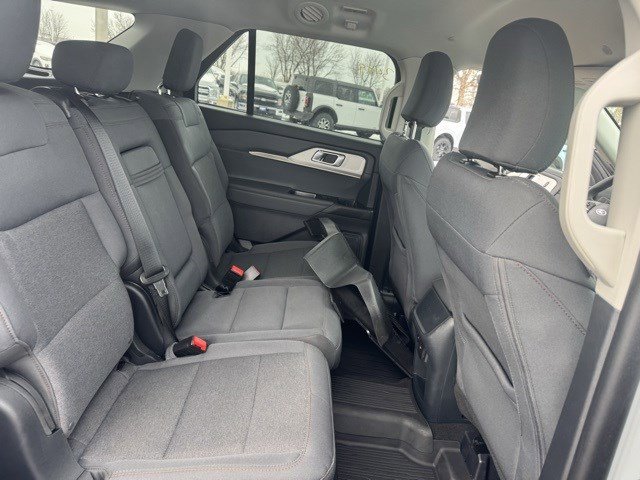 Certified 2025 Ford Explorer Active image 32