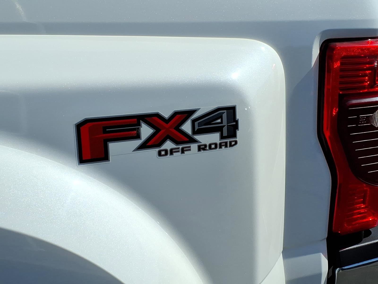 Certified 2022 Ford F350 Lariat AWD/4WD image 11