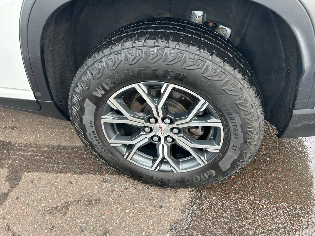 Used 2024 GMC Acadia AT4 w/ Luxury Package image 34