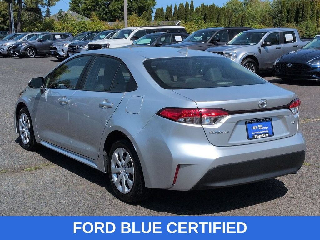 Used 2024 Toyota Corolla LE FWD image 3