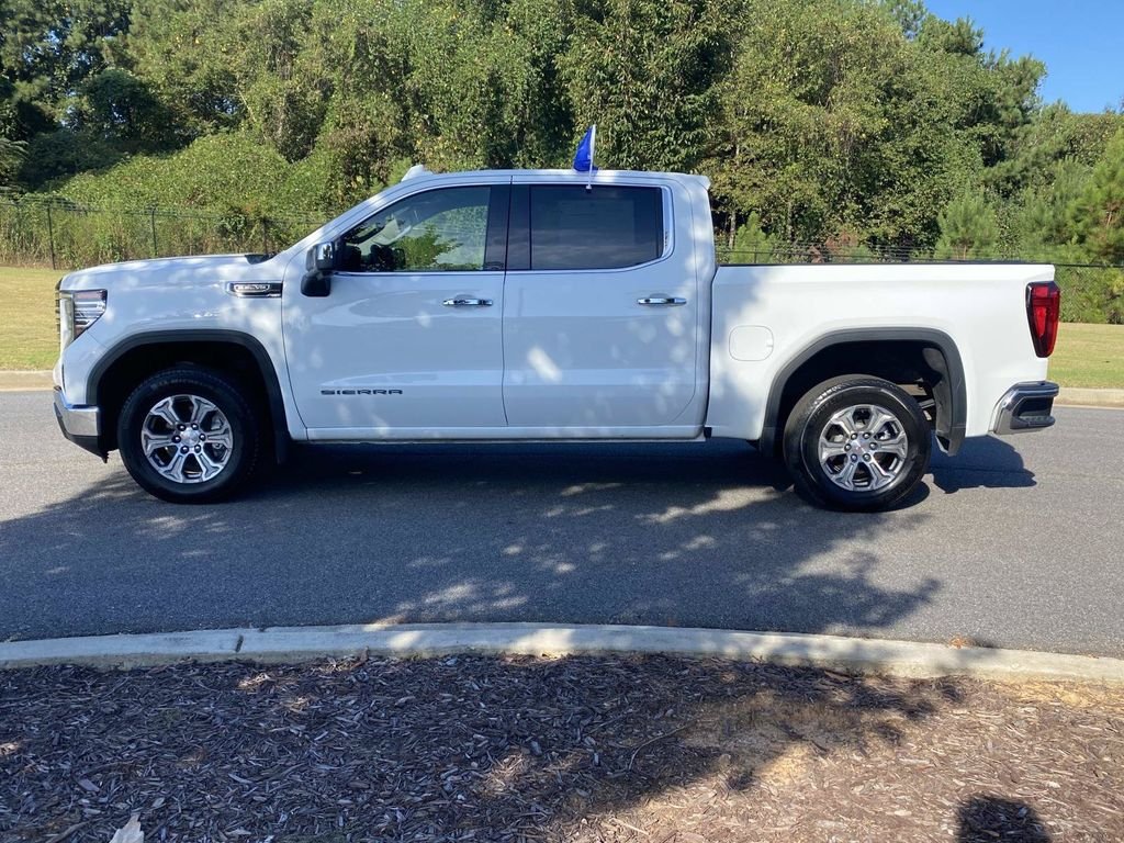 Used 2025 GMC Sierra 1500 SLT RWD image 9