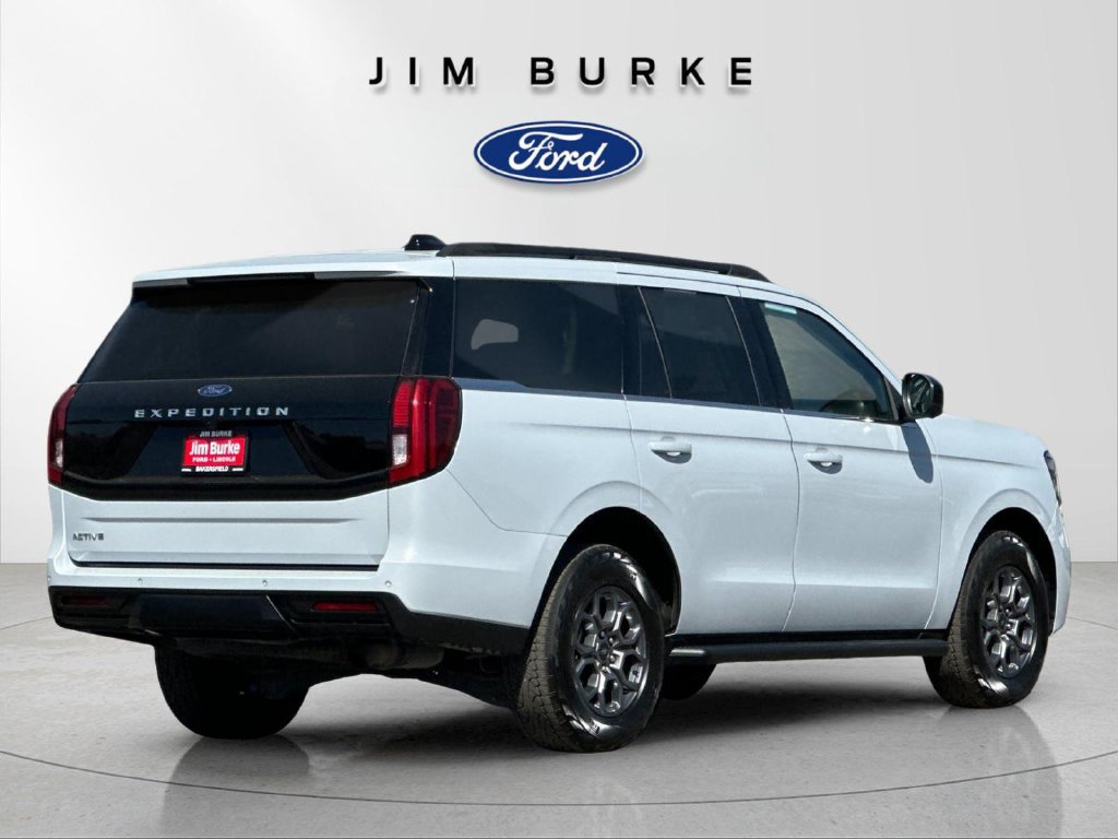 Certified 2025 Ford Expedition Active AWD/4WD image 5