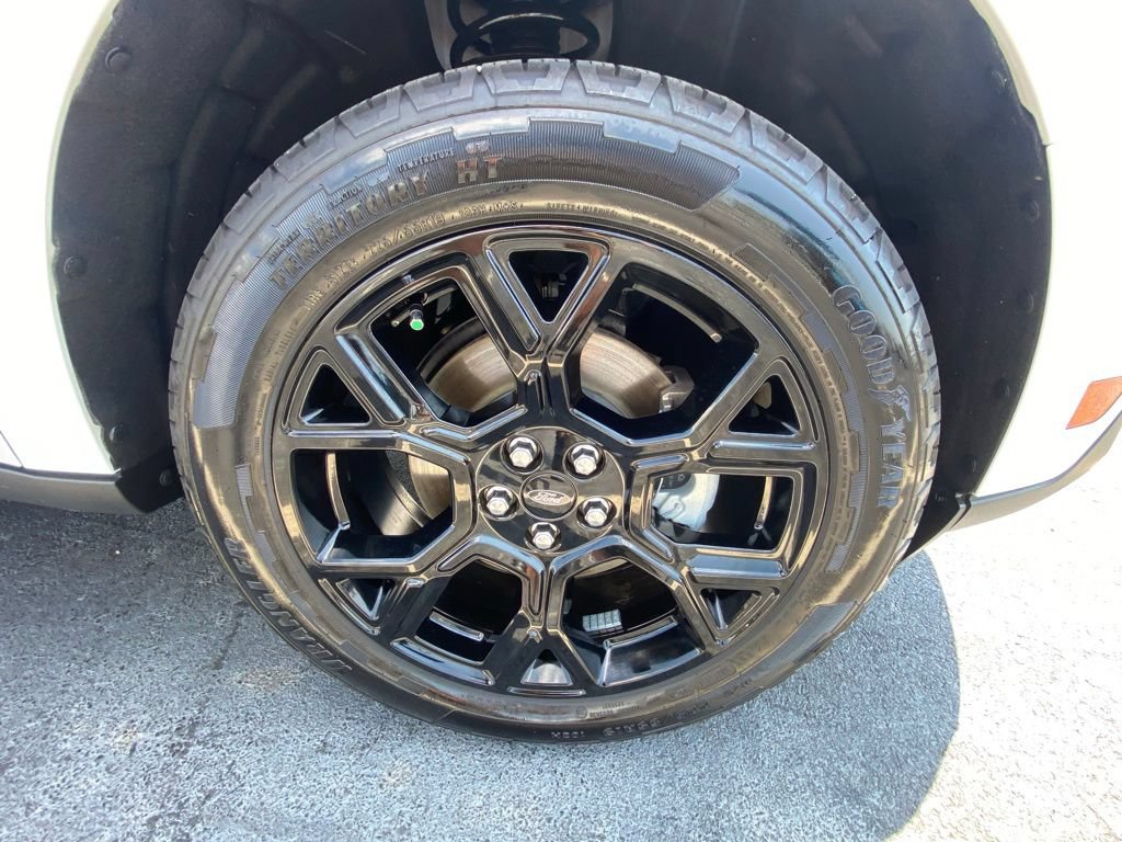 Certified 2025 Ford Maverick XLT w/ Black Appearance Package AWD/4WD image 29