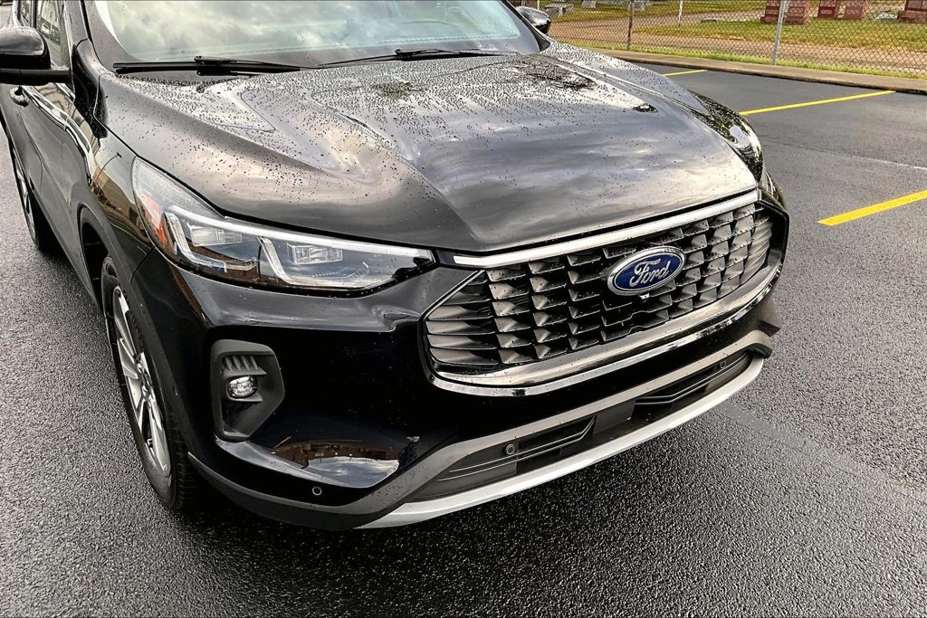 Certified 2024 Ford Escape Platinum w/ Premium Technology Package AWD/4WD image 30