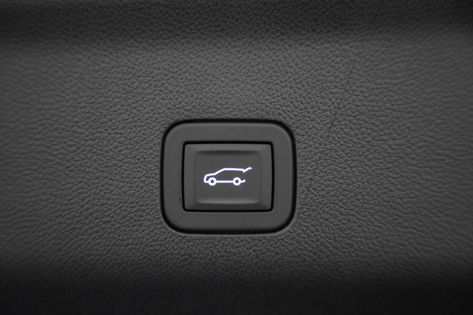 Used 2025 Chevrolet Tahoe Premier w/ Sun And Tow Package image 26