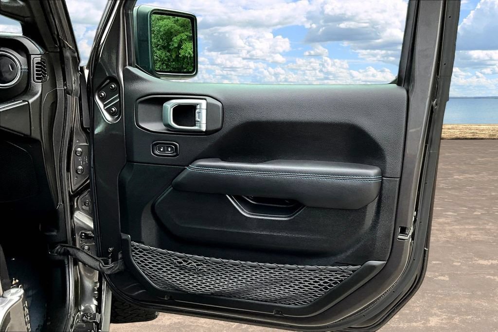 Used 2022 Jeep Wrangler Unlimited Rubicon 4xe w/ Steel Bumper Group AWD/4WD image 30