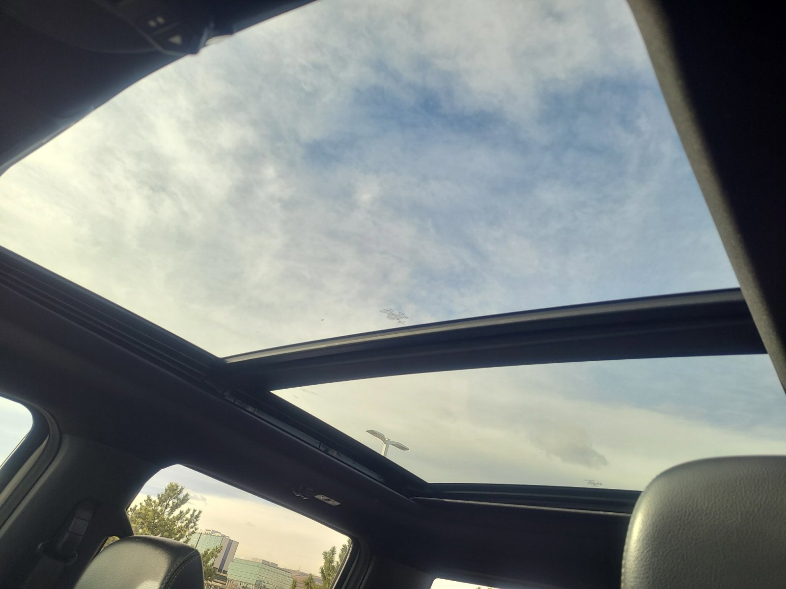 Certified 2022 Ford F350 Lariat image 32