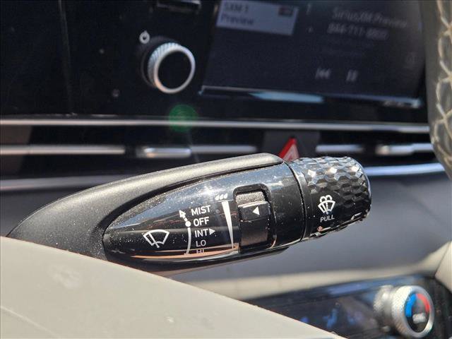 Used 2022 Hyundai Elantra SEL w/ Convenience Package FWD image 17