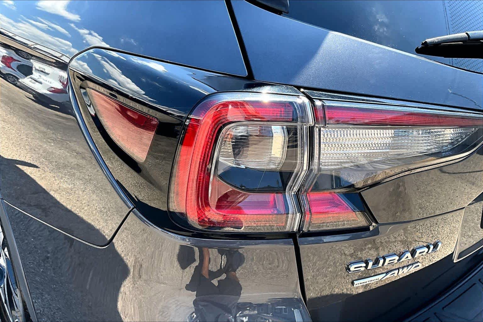 Used 2020 Subaru Outback Touring AWD/4WD image 28