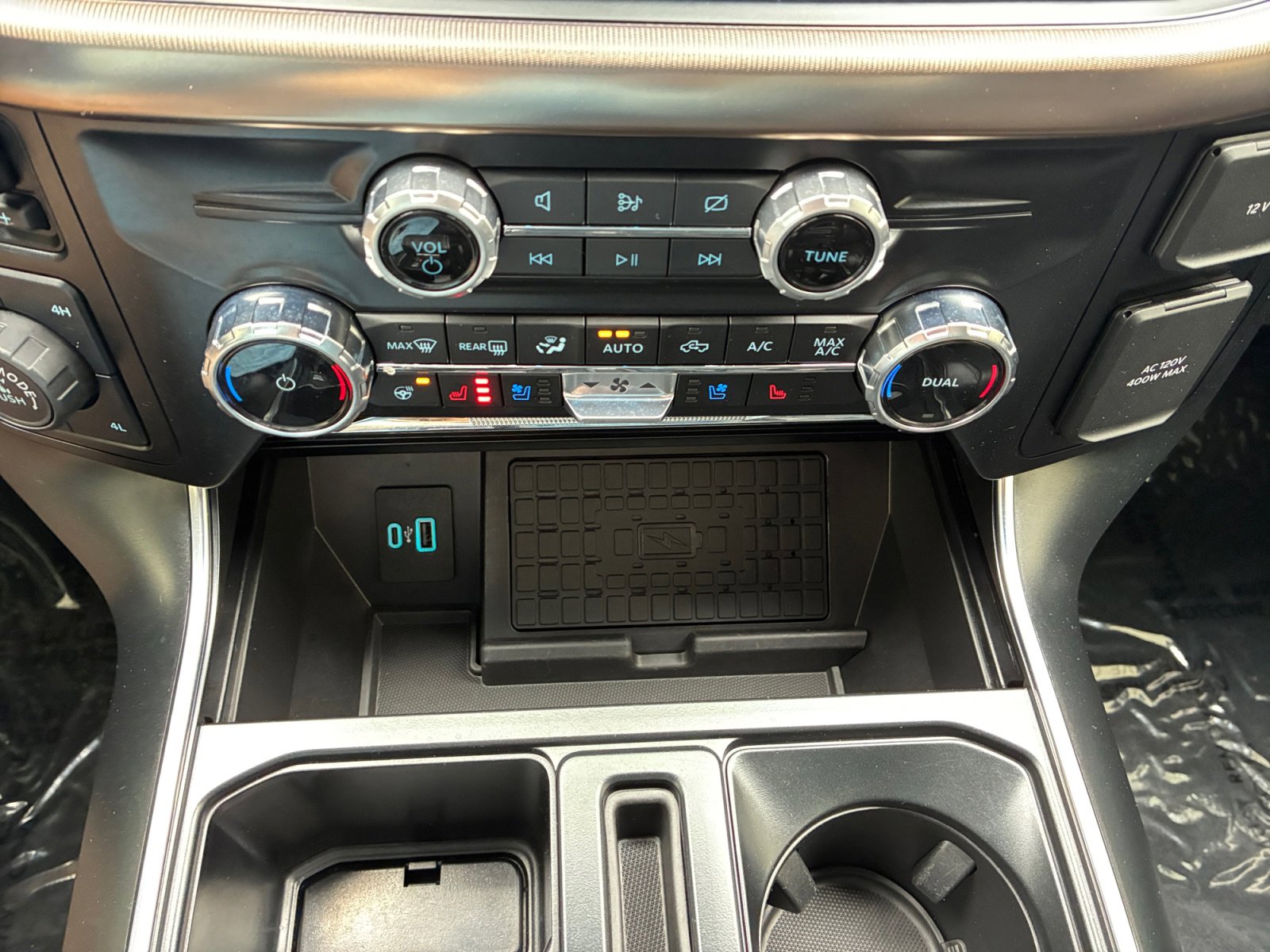 Certified 2023 Ford F150 Raptor w/ Raptor Carbon Fiber Package AWD/4WD image 31