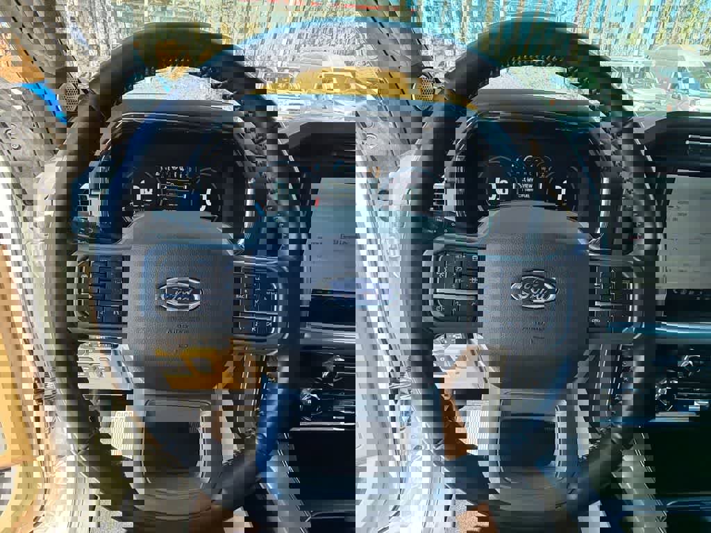 Certified 2021 Ford F150 Lariat w/ Equipment Group 502A High image 21