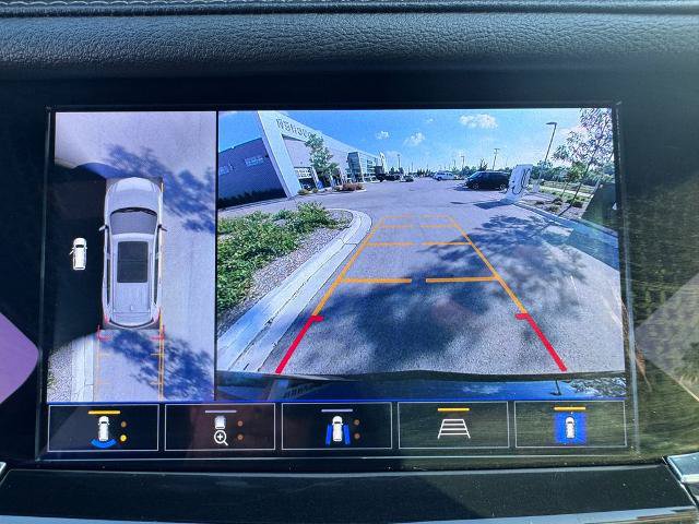 Used 2024 Cadillac XT6 Sport w/ Technology Package AWD/4WD image 12
