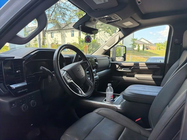 Used 2024 Chevrolet Silverado 2500 LTZ w/ LTZ Plus Package AWD/4WD image 10