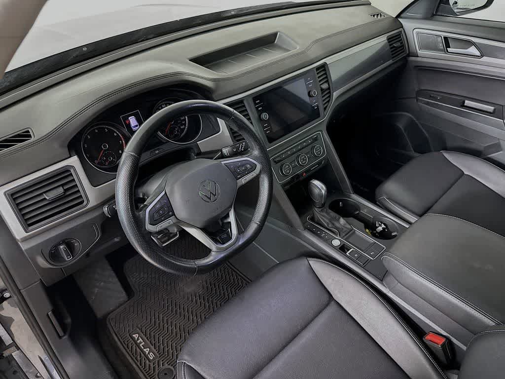 Used 2021 Volkswagen Atlas SE FWD image 2