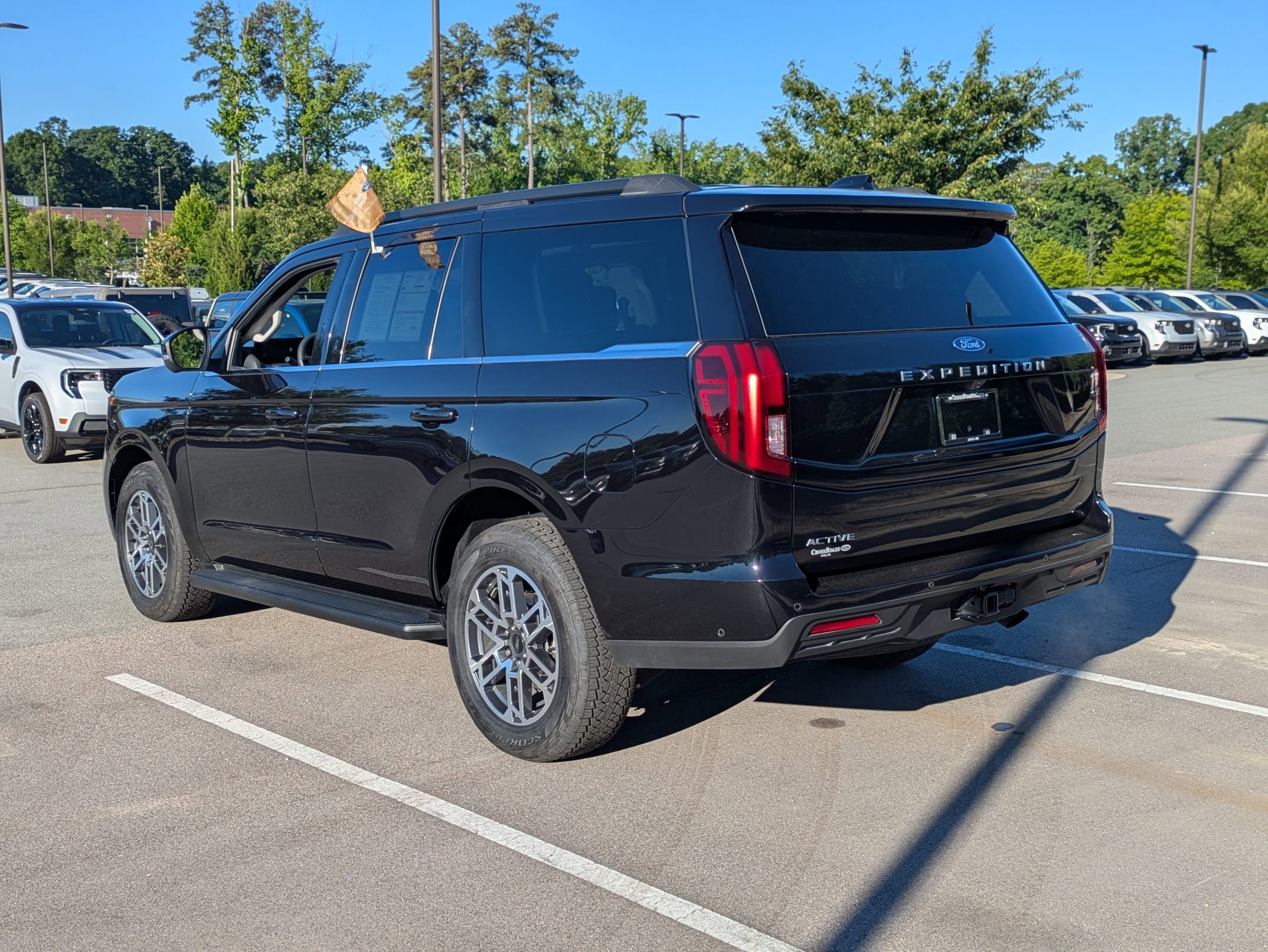 Certified 2025 Ford Expedition Active AWD/4WD image 6