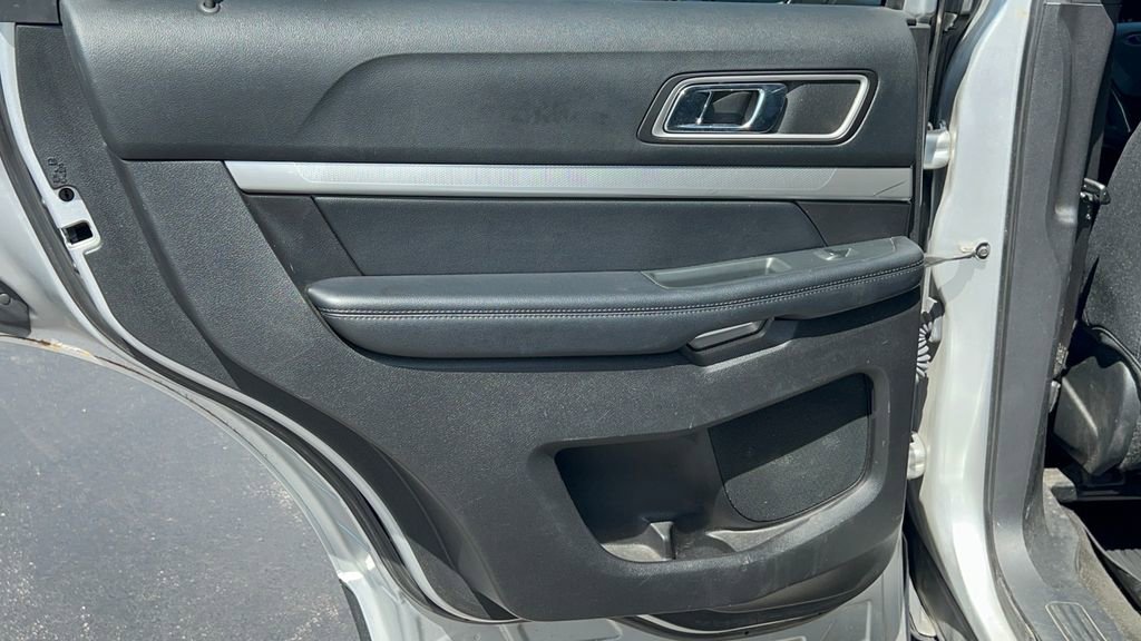 Certified 2017 Ford Explorer XLT AWD/4WD image 29