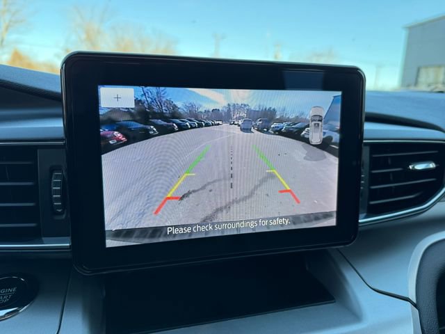 Certified 2022 Ford Explorer XLT w/ Equipment Group 202A image 12