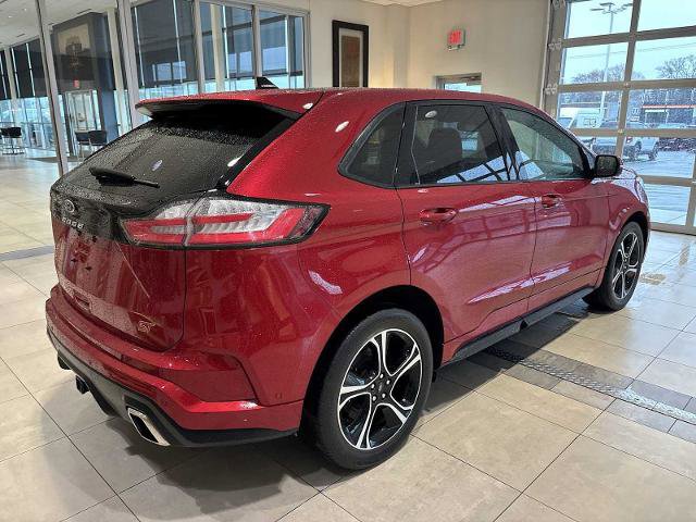 Certified 2022 Ford Edge ST w/ Equipment Group 401A image 5