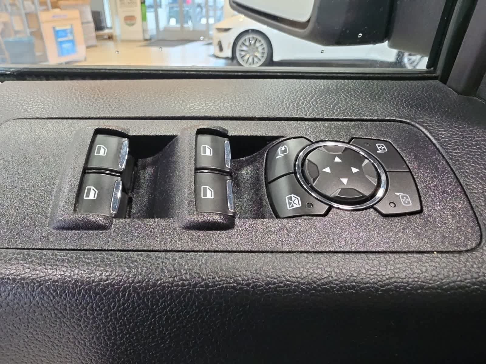 Certified 2019 Ford F150 Lariat w/ Equipment Group 502A Luxury AWD/4WD image 20