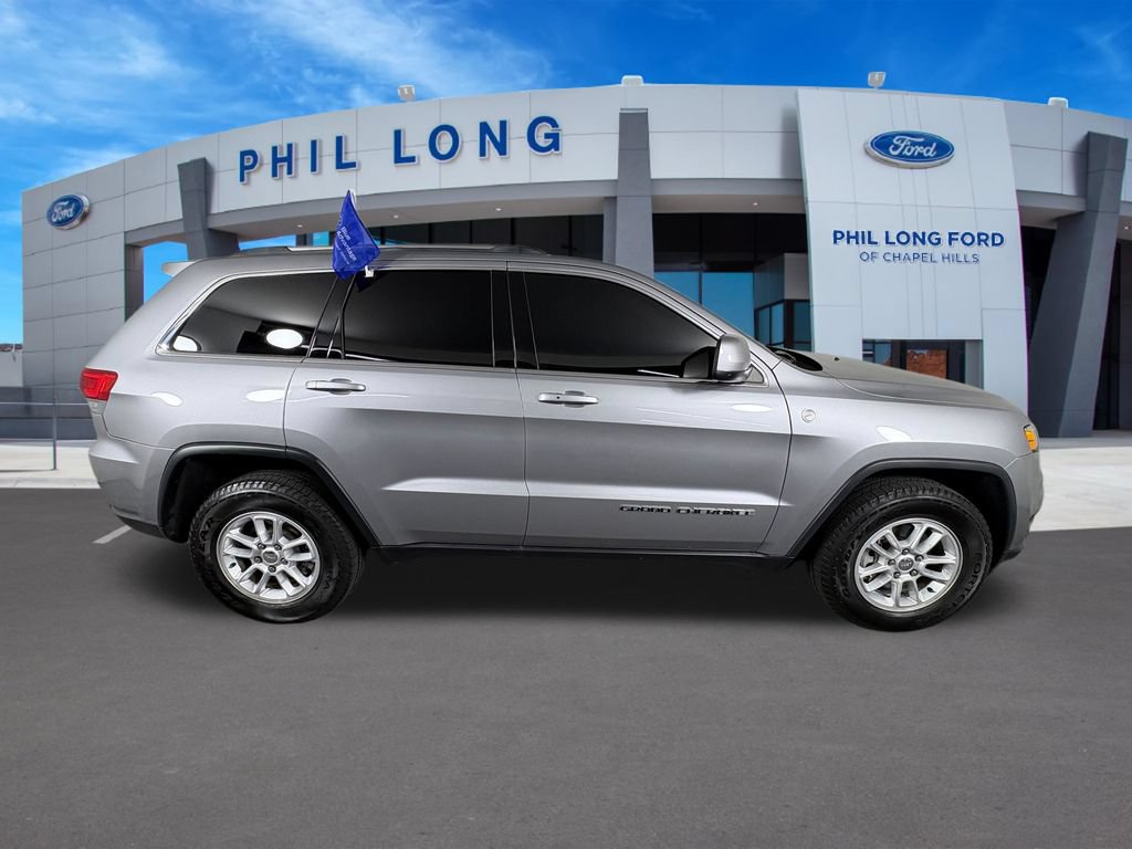 Used 2019 Jeep Grand Cherokee Laredo AWD/4WD image 6