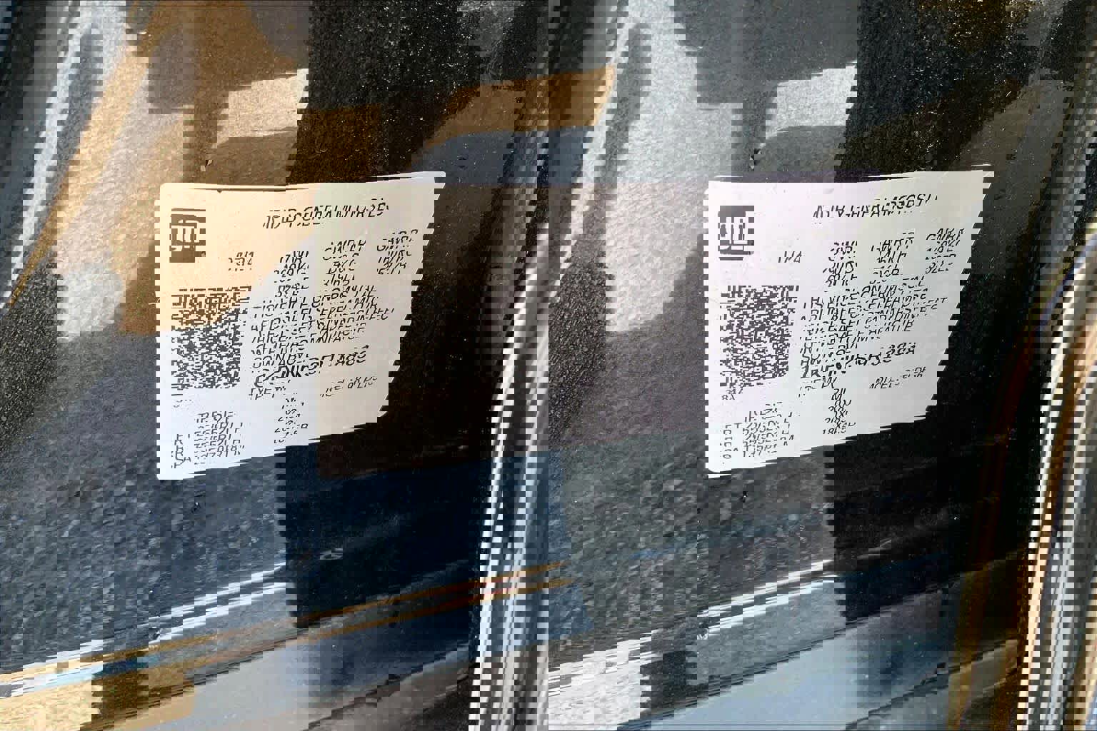 Used 2024 GMC Acadia Elevation image 30