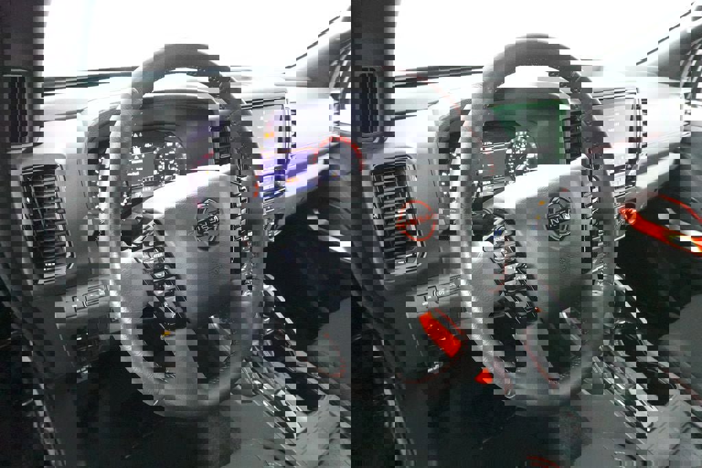 Used 2023 Nissan Frontier PRO-4X w/ Pro Convenience Package image 26