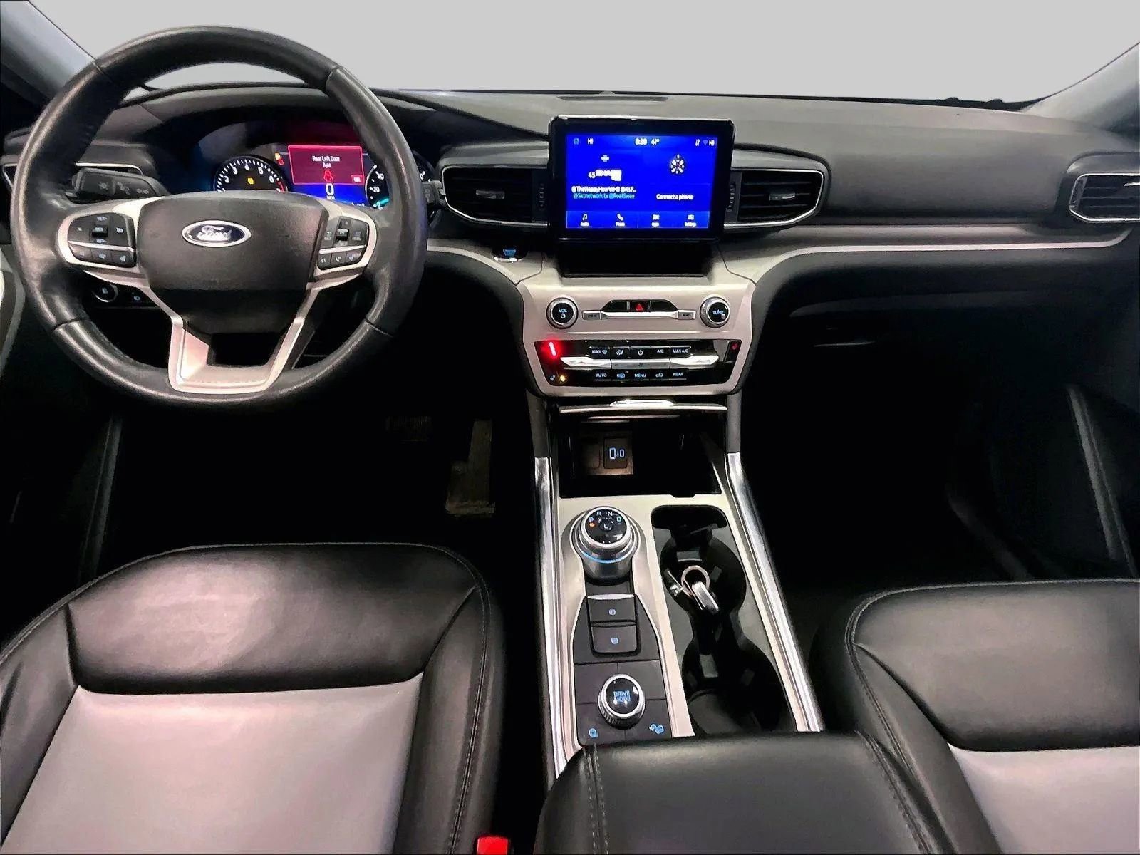 Certified 2023 Ford Explorer XLT w/ Equipment Group 202A image 14